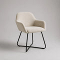 Chaise de salle à manger avec accoudoirs en tissu bouclé écru et acier noir, 58 × 61 × 79 cm