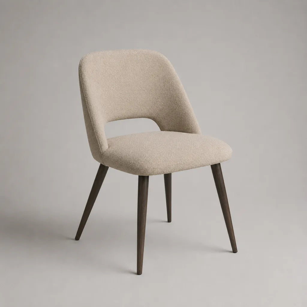 Chaise de salle à manger rembourrée en polyester bouclé beige avec pieds en hévéa massif brun foncé, 50 × 56 × 82 cm